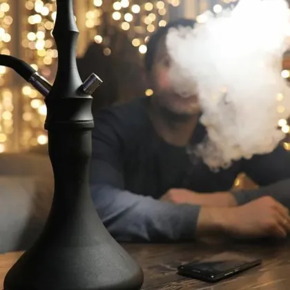 Задържаха трима за незаконно съхранение и разпространение на над 400