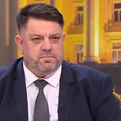 Зафиров няма да подаде оставка - това би било предателство към партията