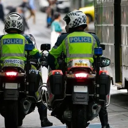 Девет души са били убити и 10 ранени при стрелба