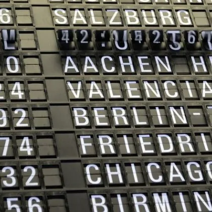 Пътници твърдят че британско семейство опитало да качи починала възрастна