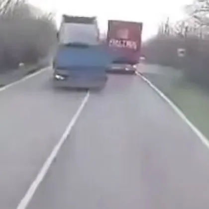 Ситуация на пътя по чудо се размина без трагичен сблъсък