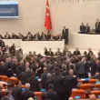 Депутати се сбиха в парламента на Турция