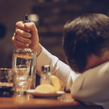 Алкохолната кома представлява крайна степен на остра алкохолна интоксикация при