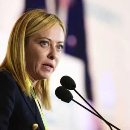 Вместо обичайните пожелания за щастие и просперитет преди Коледа италианският