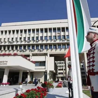 България предложи помощ на РС Македония