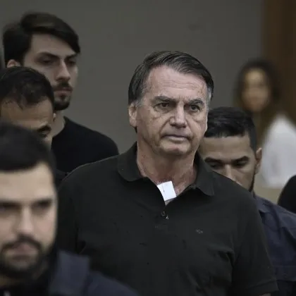 Бившият бразилски президент Жаир Болсонаро излезе днес от затвора за