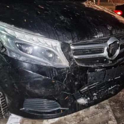 Три коли и автобус се сблъскаха в късния следобед на