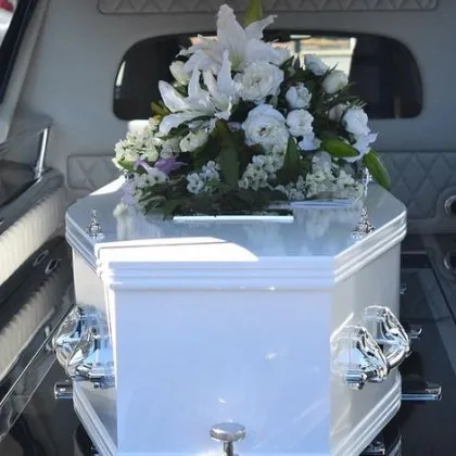 Роднини на починал човек преживяха тежък и абсурден момент след