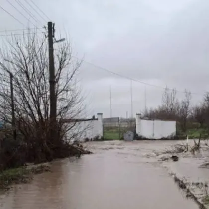 След заплахи: спират възстановяването на скъсаната дига в Пазарджишко