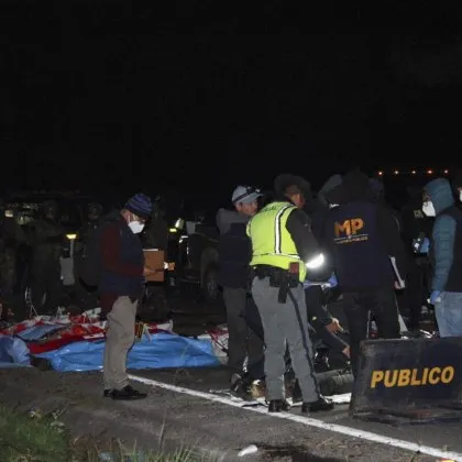 Автобусна катастрофа уби 15 души в Гватемала