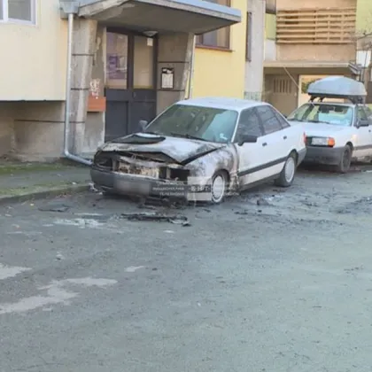 Лек автомобил се подпали днес преди обяд в Русе Инцидентът