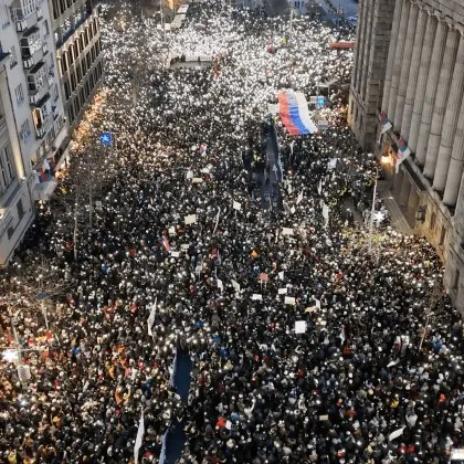 Хиляди в Сърбия се подписаха в подписка с искане да
