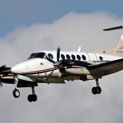 Двама души оцеляха след катастрофата на Beechcraft Super King Air