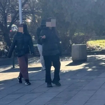 Една разходка до магазина Едно дете Един миг който се