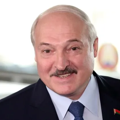 Беларуският президент Александър Лукашенко заяви че е предупредил Владимир Путин