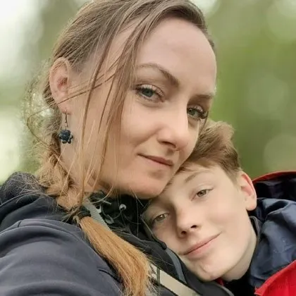 12 годишно момче е било открито мъртво в дома си във