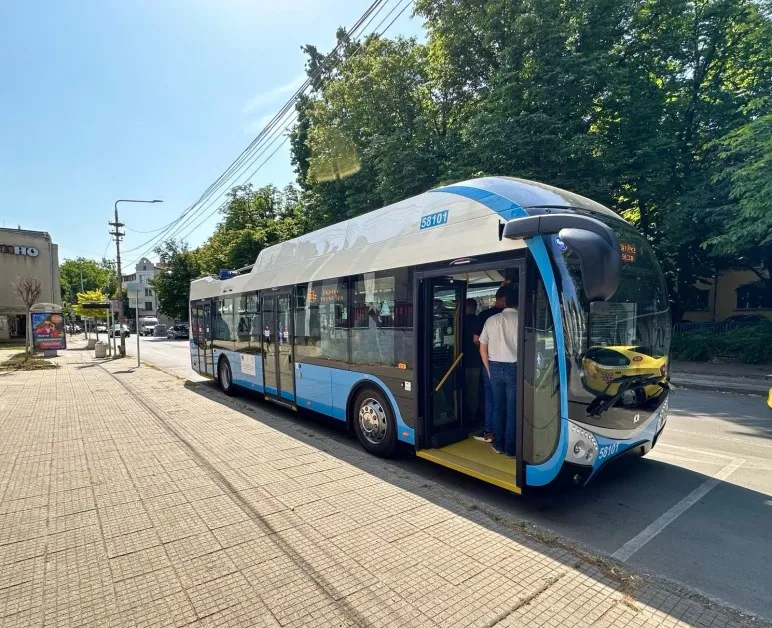 Безплатен градски транспорт в Русе заради проблеми с еврото и касовите апарати