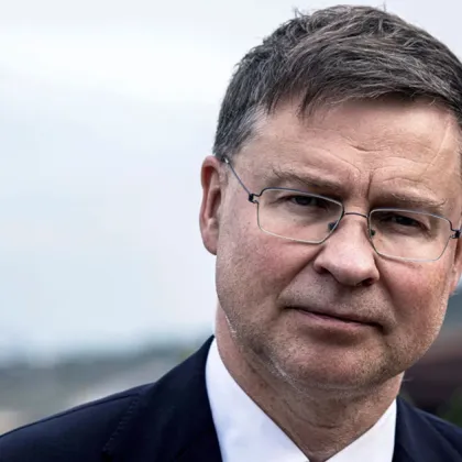 Домбровскис: България, поздравления! Вече сте в сърцето на Европа