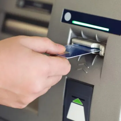 В 00 00 20 е отчетено първото успешно теглене в евро от банкомат в Слънчев бряг В