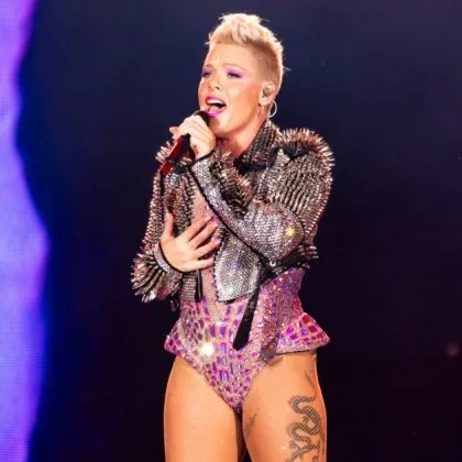 Мегазвездата P!NK прекара Нова година в болнично легло