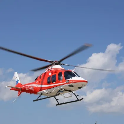 Вдигнаха въздушната линейка за инцидент с шейна в Родопите