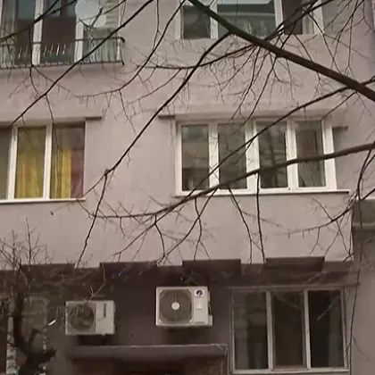 Как жена с психично заболяване си върна жилището от &bdquo;влюбен" в нея мъж