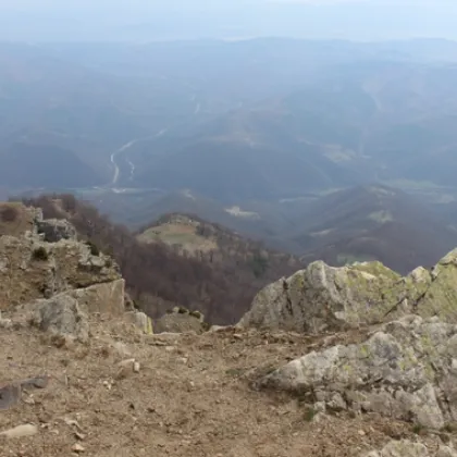 Момче падна от скала край родопско село