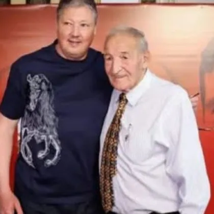 Любослав Пенев който се бори за живота си в клиника