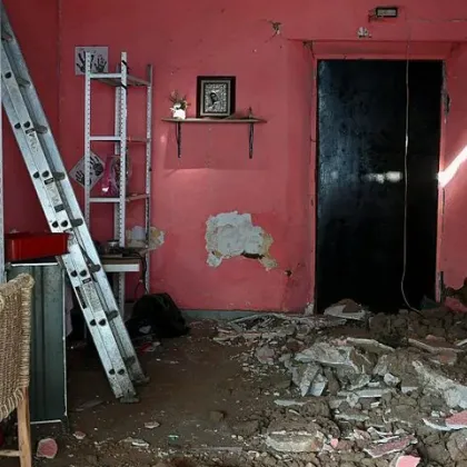 Най малко двама души загинаха а десетки са ранени след земетресение