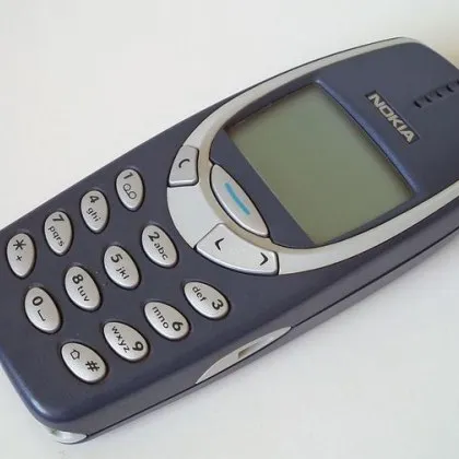 Все повече хора избират живот без смартфон, защо го правят?