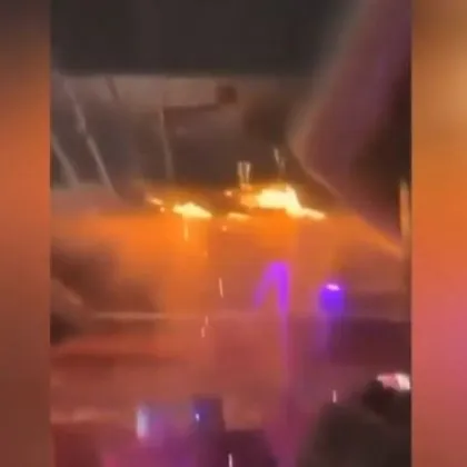 Звукоизолационна пяна е в основата на огнения ад, отнел 40 живота в бар?