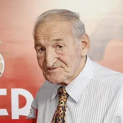 Отиде си една от големите легенди на българския футбол –