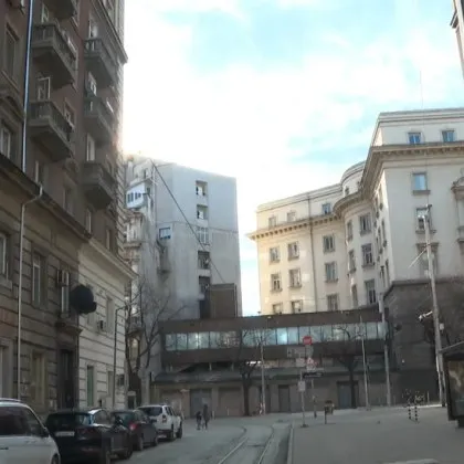 Публичен дом срещу Партийния дом – за това сигнализират жители