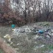 Превърнаха полянка в незаконно сметище СНИМКИ