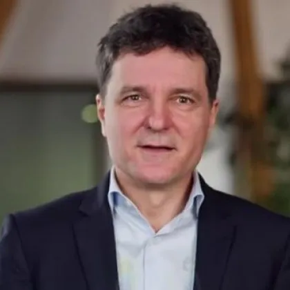 Президентът на Румъния Никушор Дан е блокиран на летището в