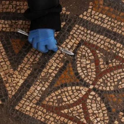 В Смирна историческия център на Измир археолози откриха стая с