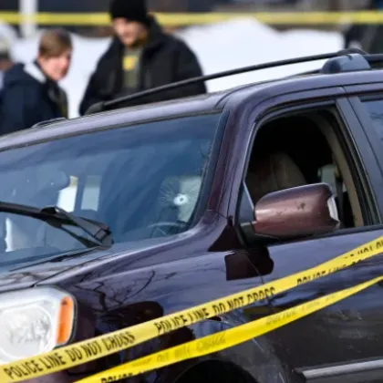 Агент на Имиграционната и митническа служба на САЩ ICE е