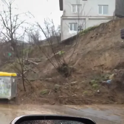 Свлачище в крумовградско село, евакуираха хора