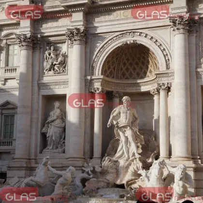 Най известният фонтан в света Треви в Рим става платен