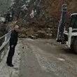 Частично отворен е пътят Девин-Смолян след срутването на скалната маса вчера