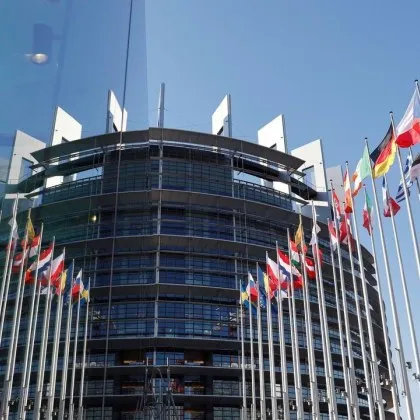 Председателят на Европейския парламент Роберта Мецола съобщи че въвежда забрана