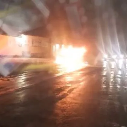 Кола пламна на Околовръстното на София ВИДЕО