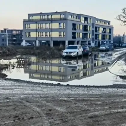 Улица в столичен квартал се превърна в кално блато