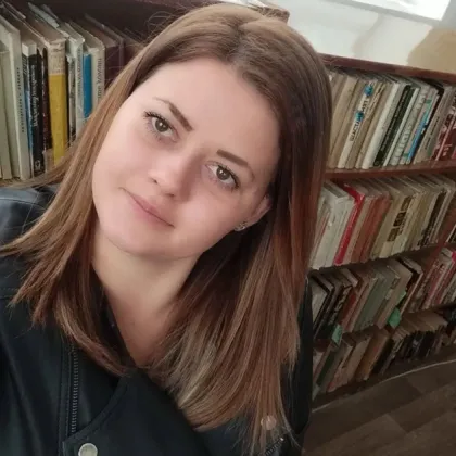 Преди година животът на 26 годишната Станимира Бикова от Бургас се