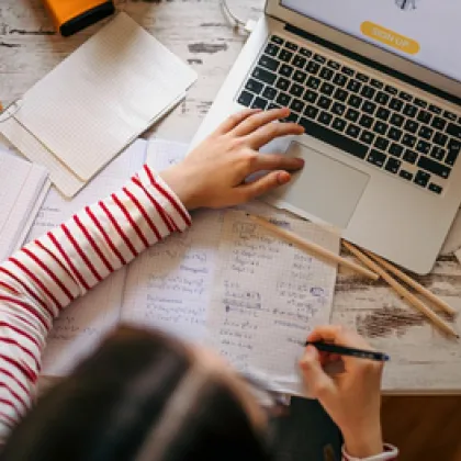 Очаква се много ученици да преминат към онлайн обучение