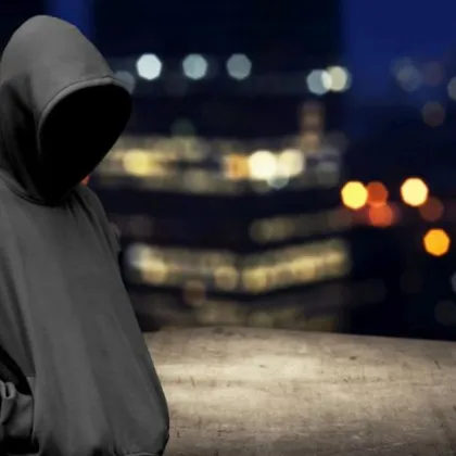 Тревожен сигнал от Добрич: Жена твърди, че мъж е отправял заплахи към нея и детето ѝ