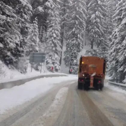 Отпадна ограничението за движение на тежкотоварни автомобили с ремаркета и полуремаркета през