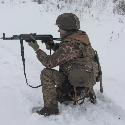 Украйна ще може да купува военно оборудване и от доставчици