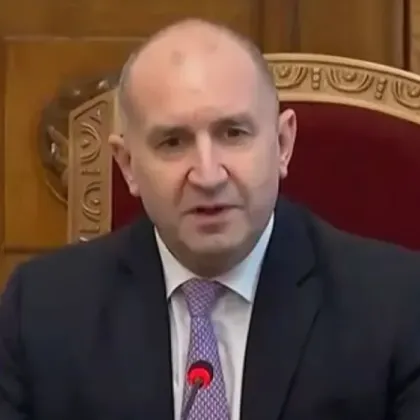 Радев обяви на кого връчва третия проучвателен мандат