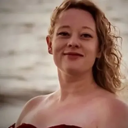 Откриха четири огнестрелни рани по тялото на Рене Гуд